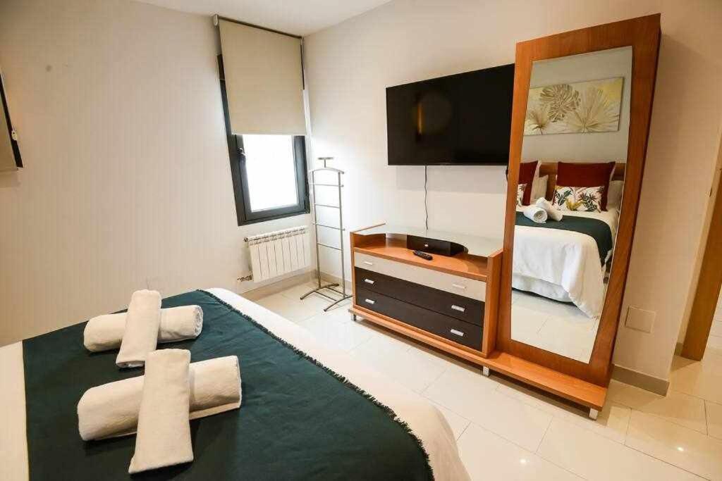 Sientete Como En Casa En Apartamento Padre Isla Apartment Leon Bagian luar foto
